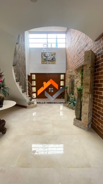 Casa disponible para Venta en Envigado Loma Del Escobero Foto numero 1